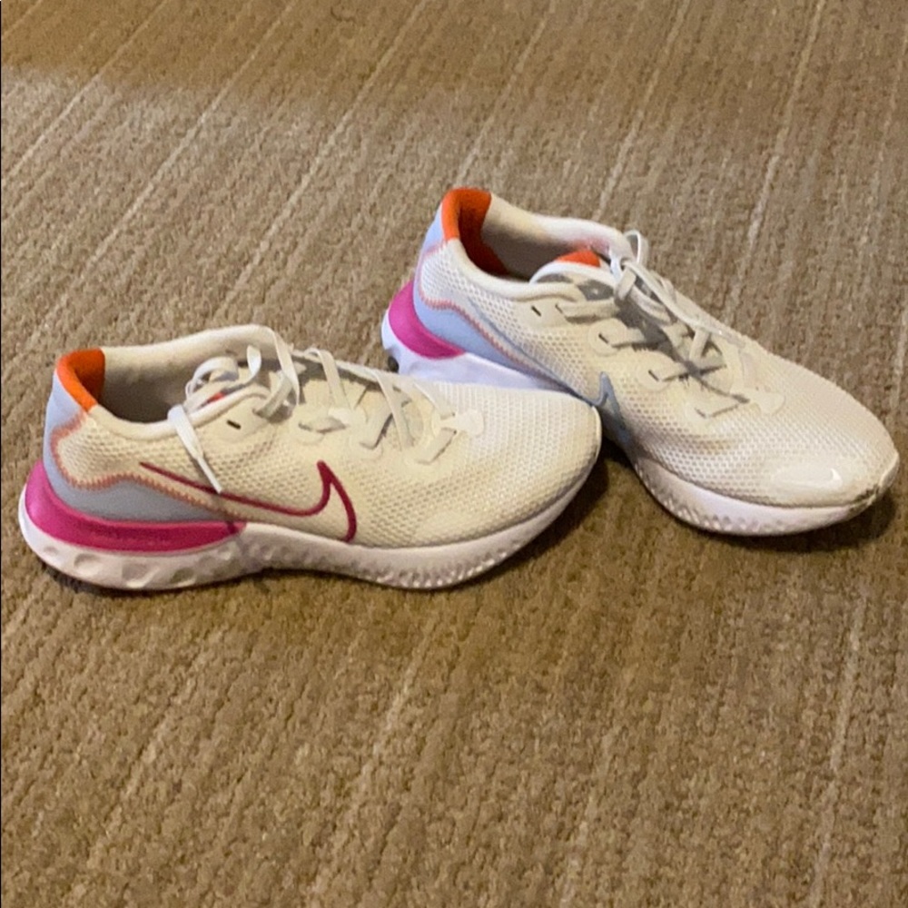 Nike renew shoes